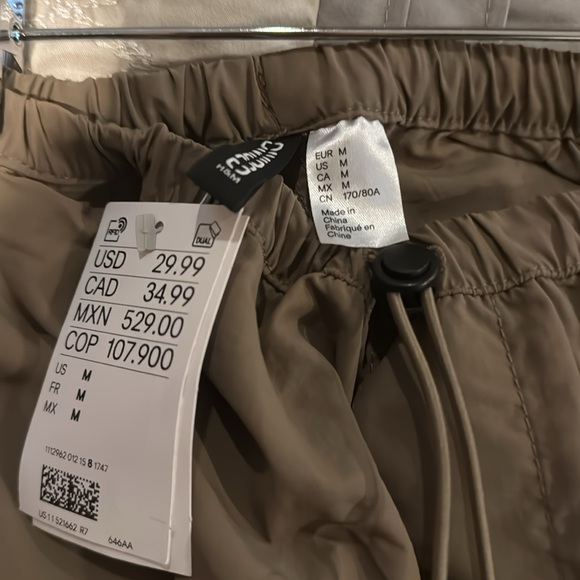 NWT H&M Taupe Parachute Pants Size Medium - Picture 3 of 4